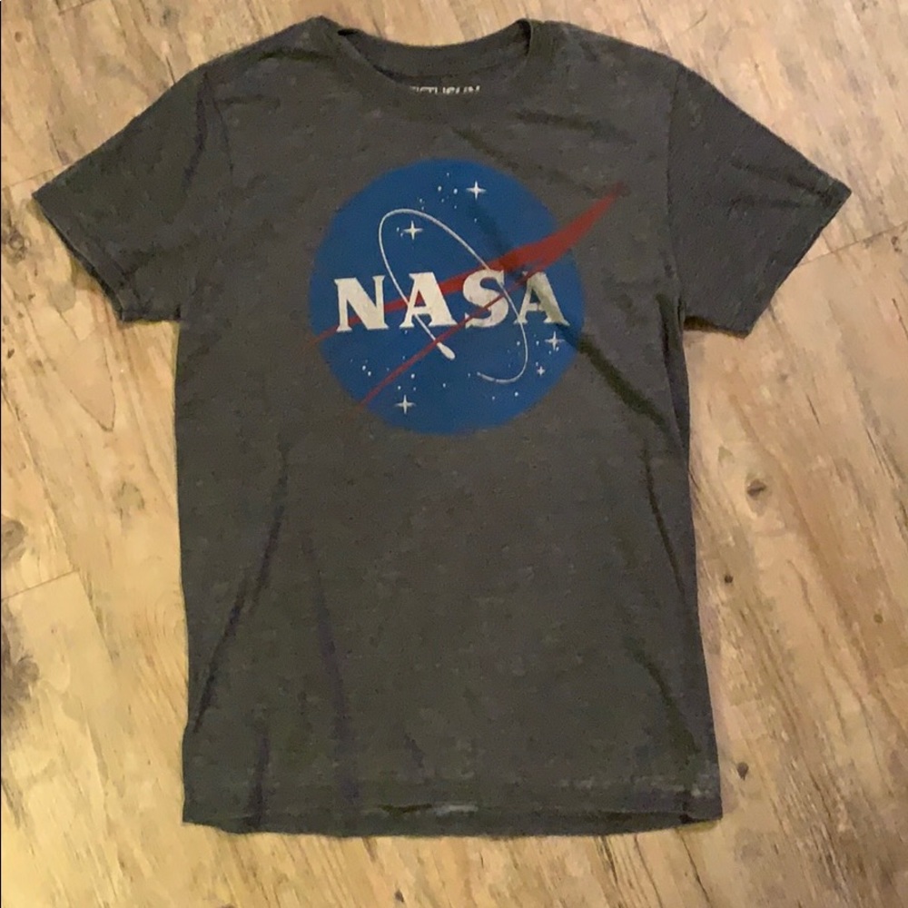 NASA grey t-shirt small